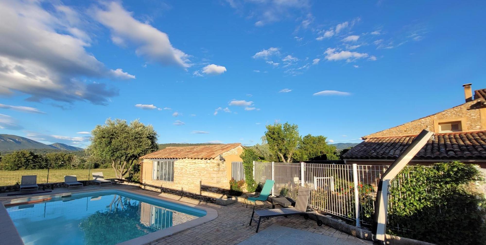 Gite De Charme Avec Piscine Dans Le Luberon Au Domaine Artemiss Villa Apt Buitenkant foto